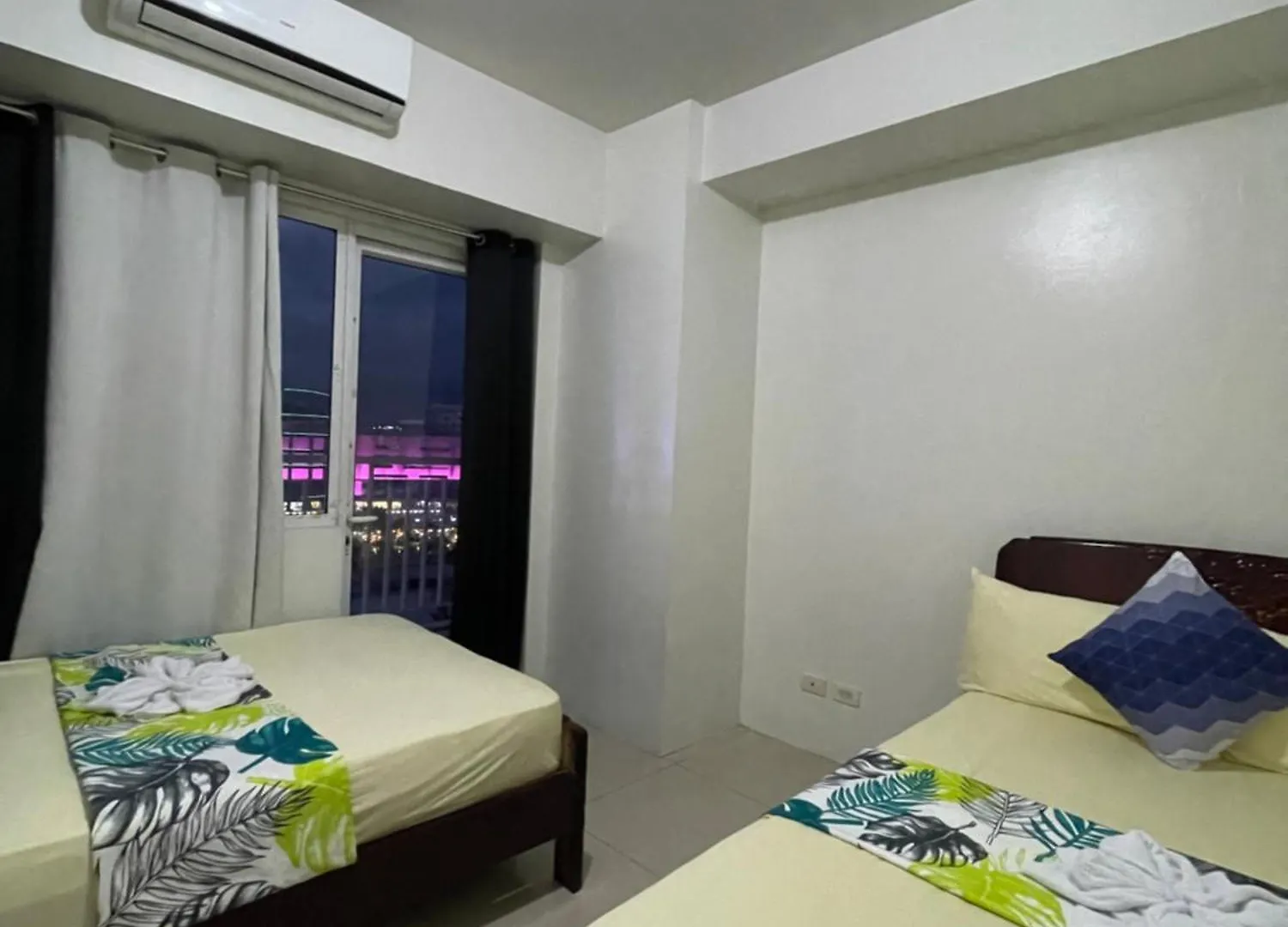 3Br Moa View Firework Big Balcony 1148 Apartment Manila